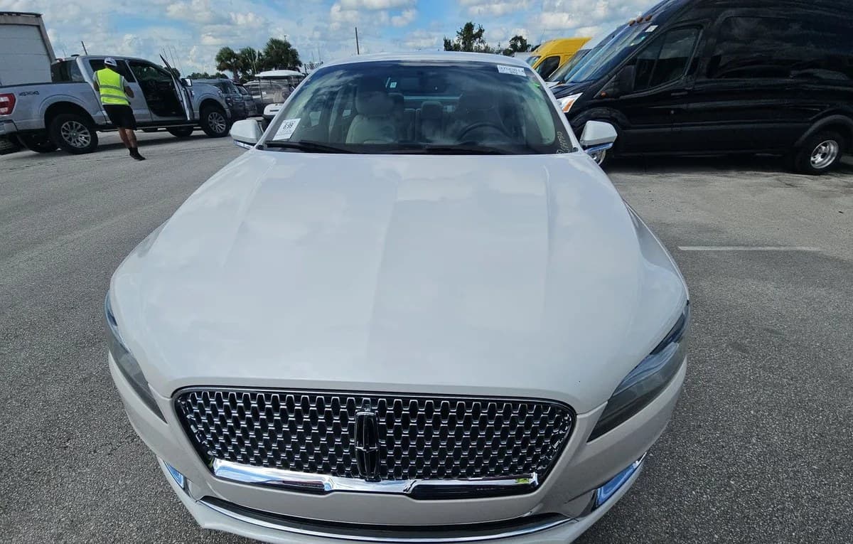 2017 LINCOLN MKZ Select 3