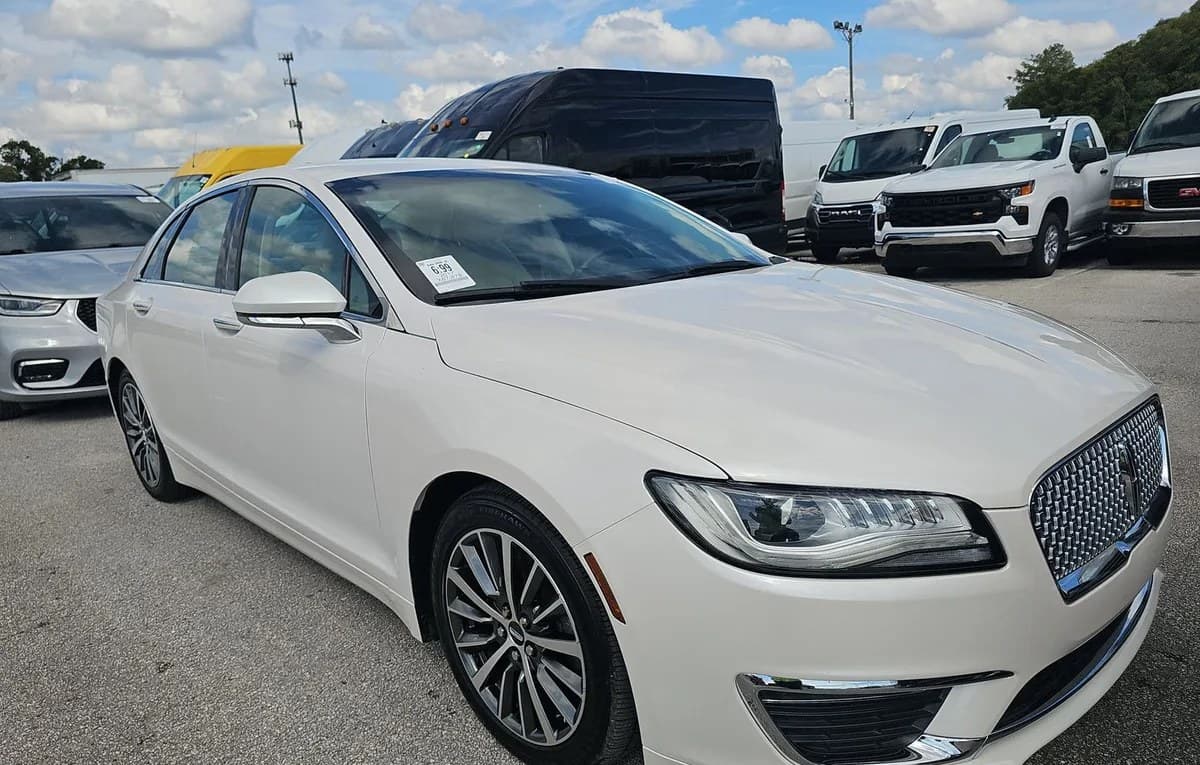 2017 LINCOLN MKZ Select 4