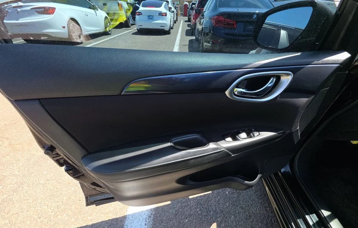 2019 NISSAN SENTRA SR 5