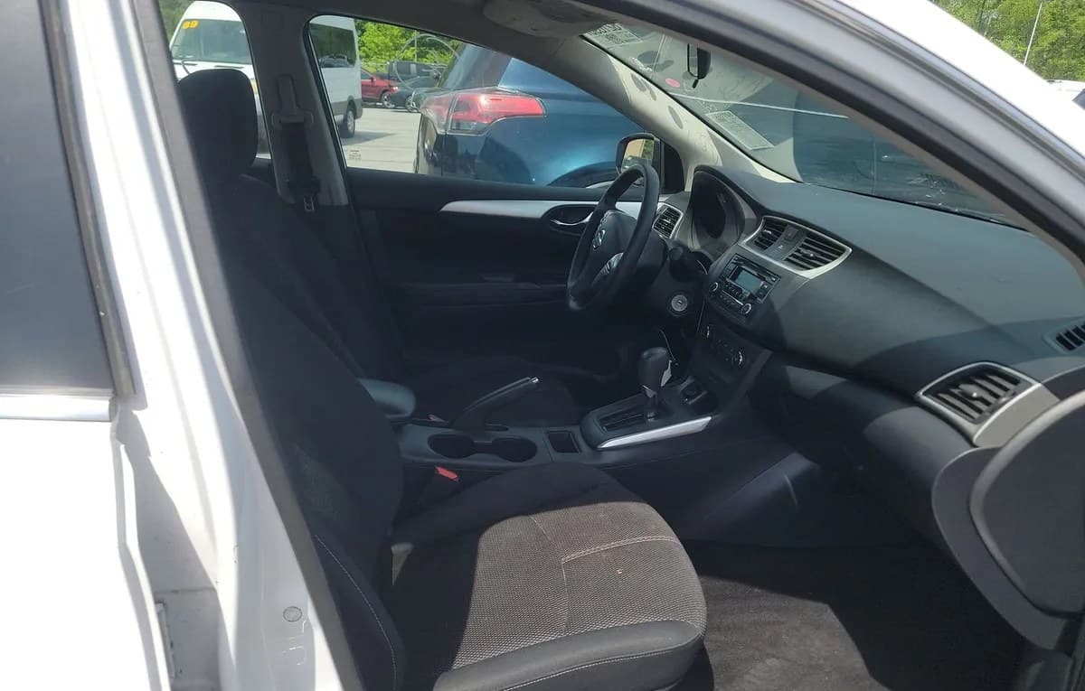 2017 NISSAN SENTRA S 4