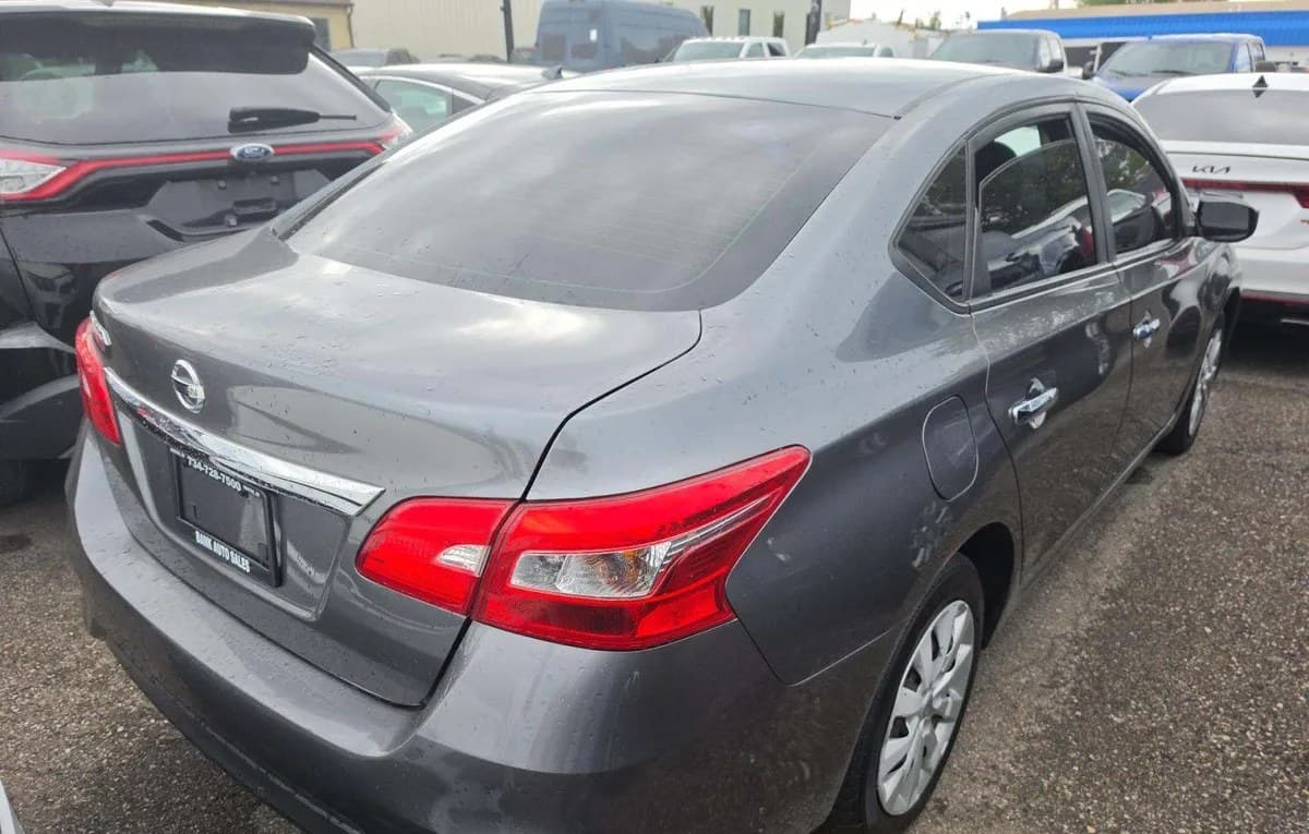 2019 NISSAN SENTRA S 3