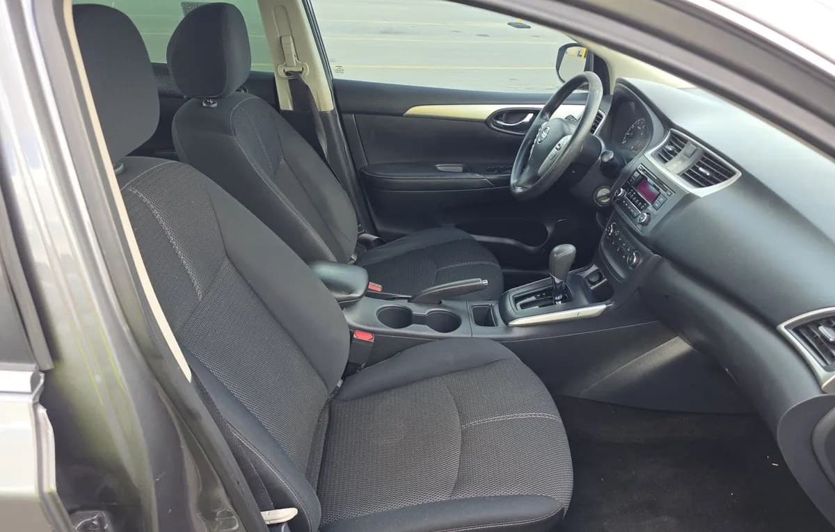 2017 NISSAN SENTRA S 4