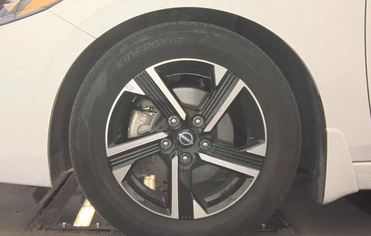 2025 NISSAN SENTRA SV 6