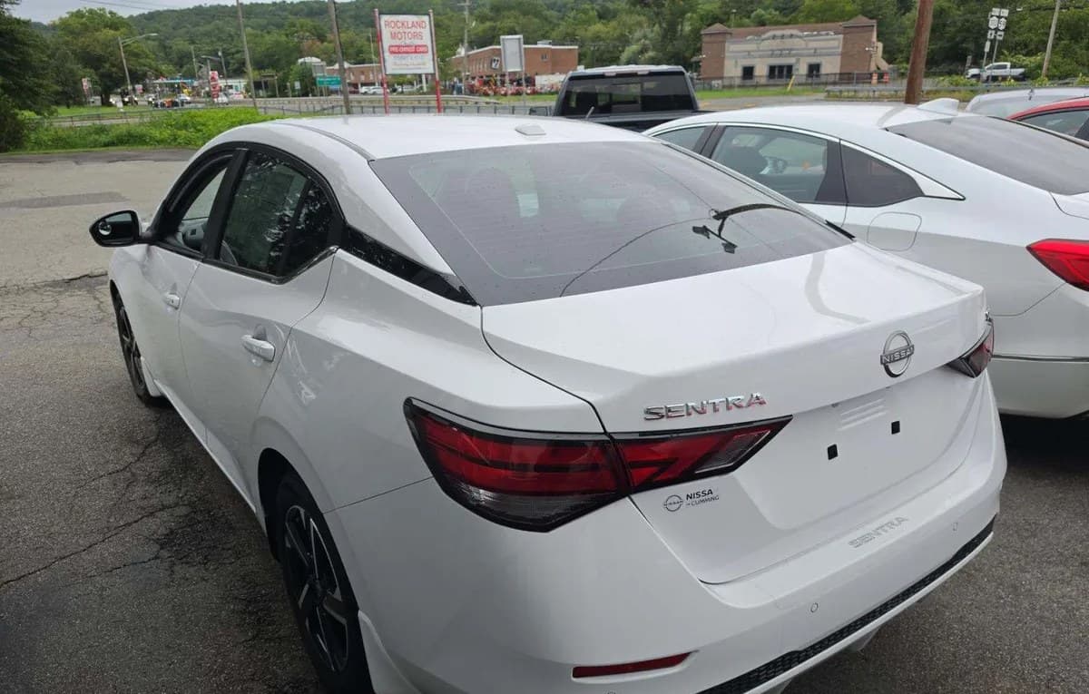 2024 NISSAN SENTRA SV 3