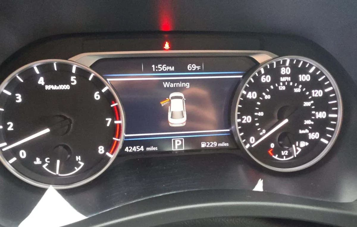 2024 NISSAN SENTRA SV 6