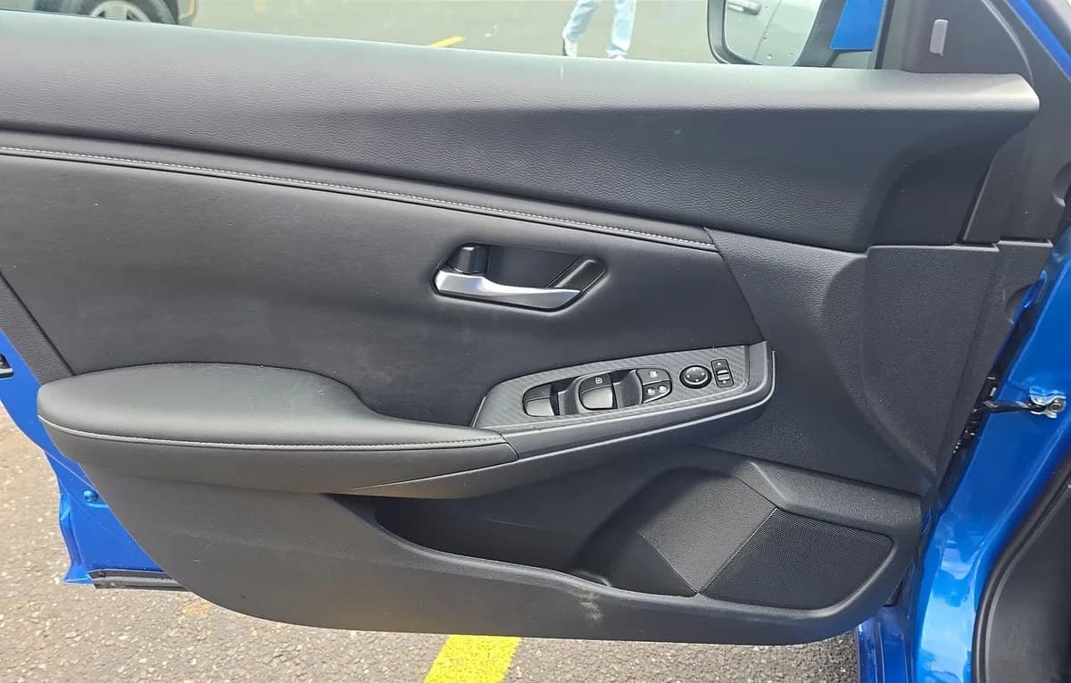 2024 NISSAN SENTRA SV 6
