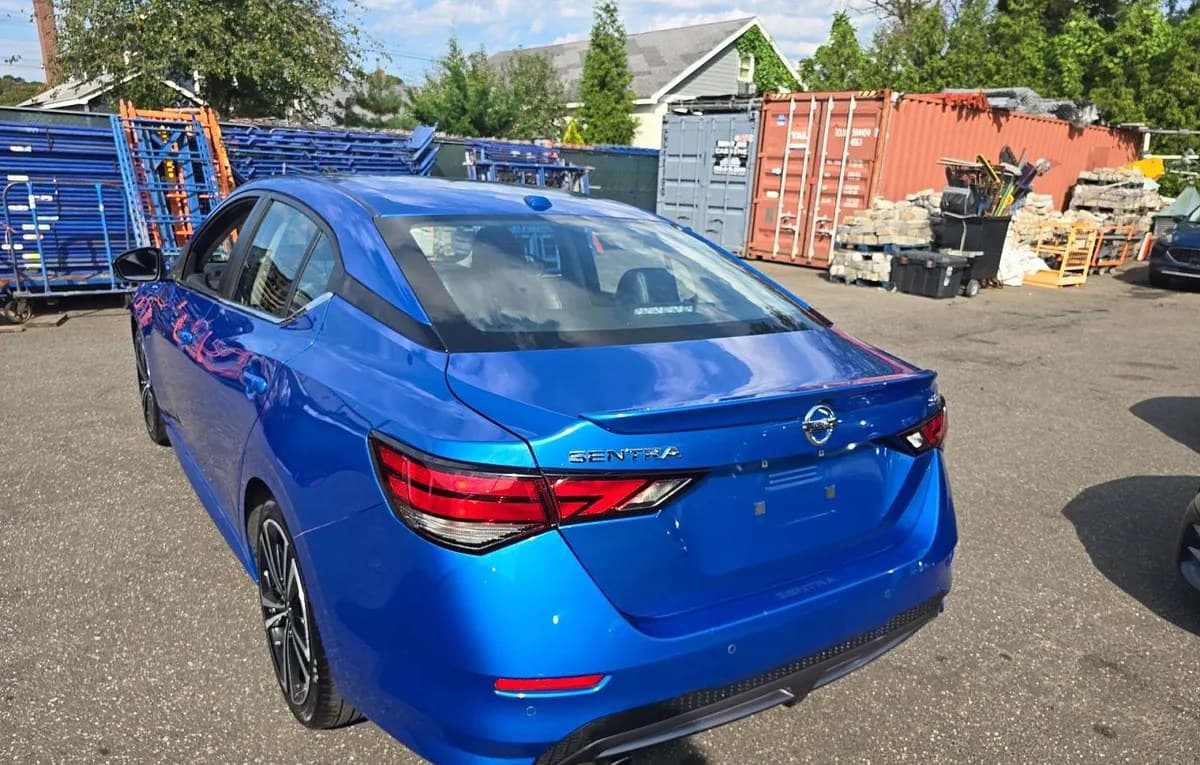 2022 NISSAN SENTRA SR 3