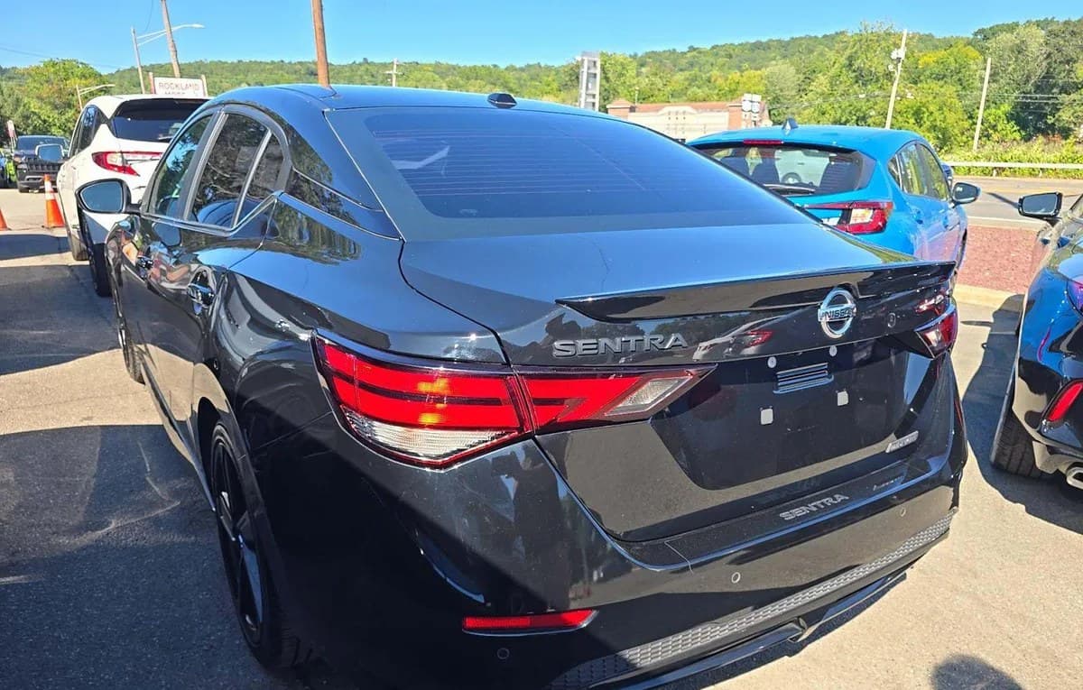 2023 NISSAN SENTRA SR 3