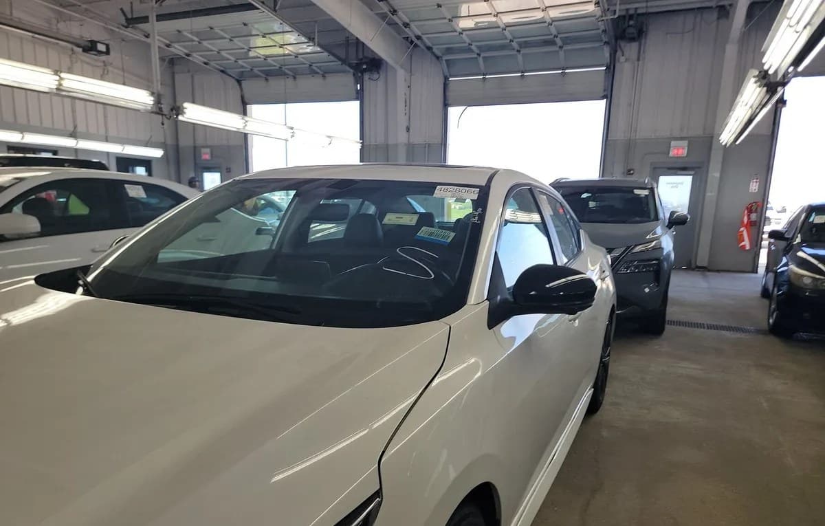 2023 NISSAN SENTRA SR 2