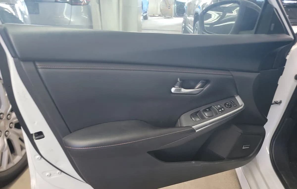 2023 NISSAN SENTRA SR 6