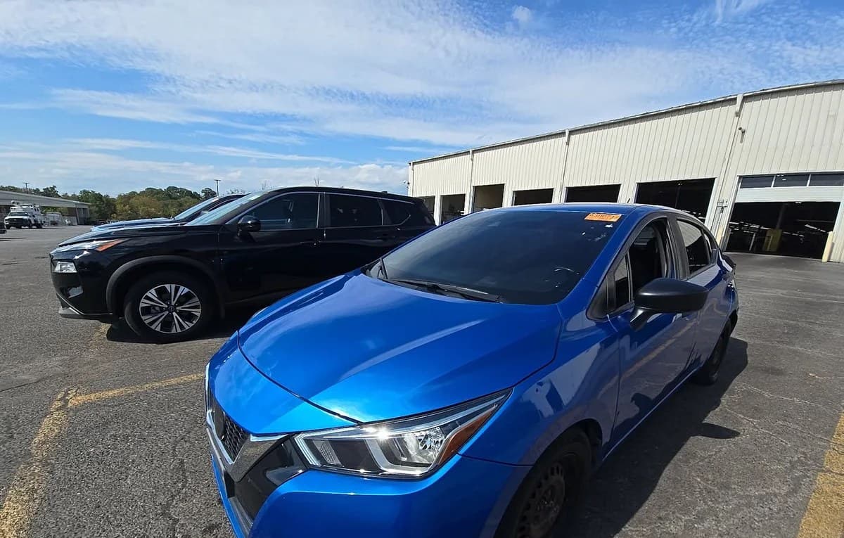2020 NISSAN VERSA S 2