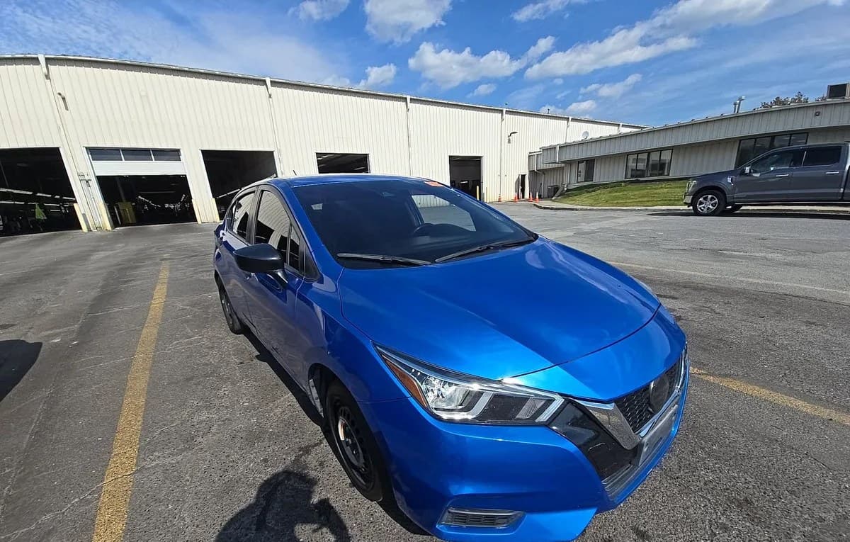 2020 NISSAN VERSA S 4