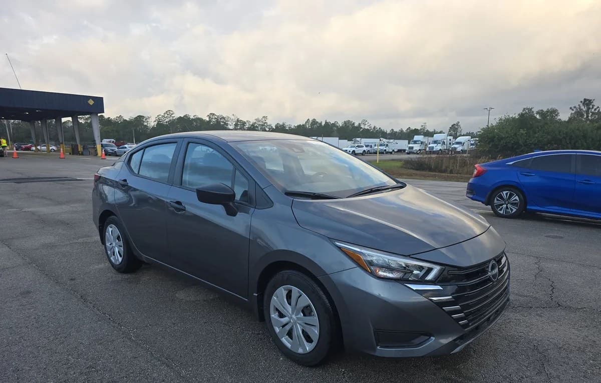 2025 NISSAN VERSA S 4