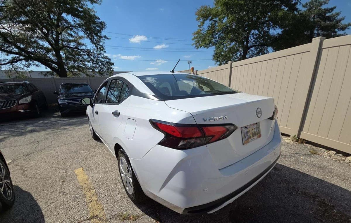 2024 NISSAN VERSA S 3