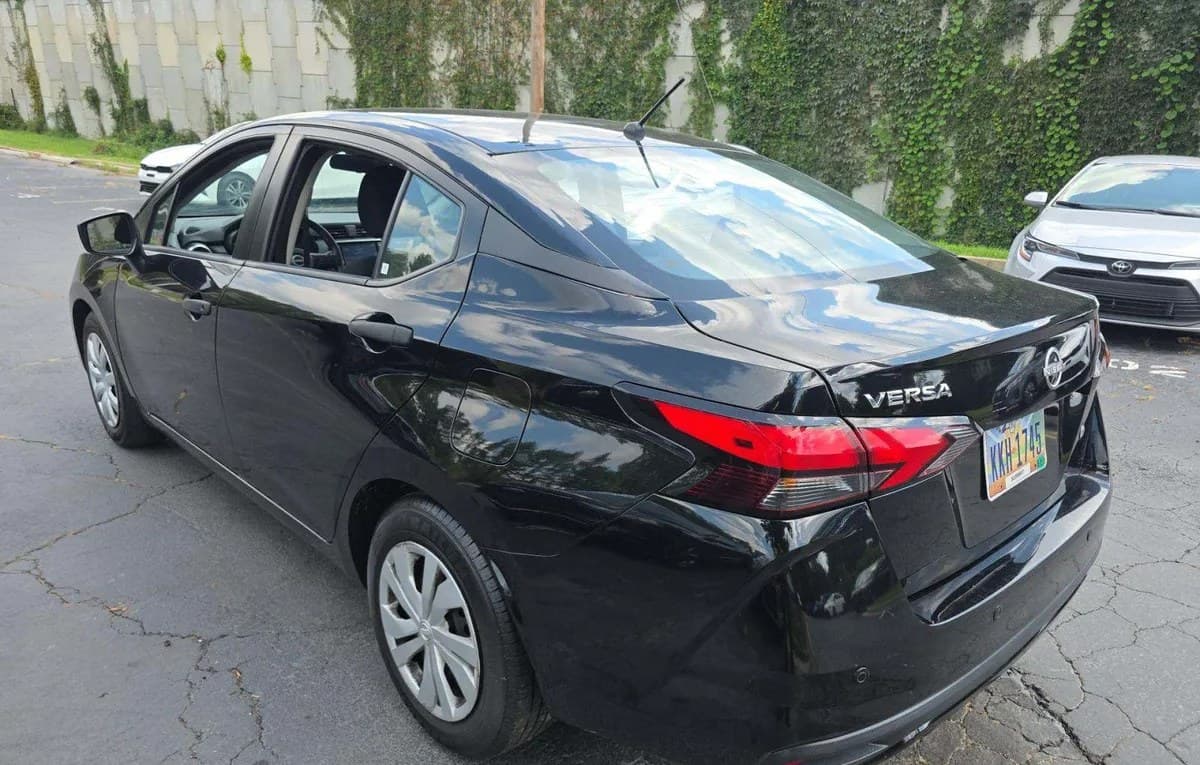 2024 NISSAN VERSA S 3
