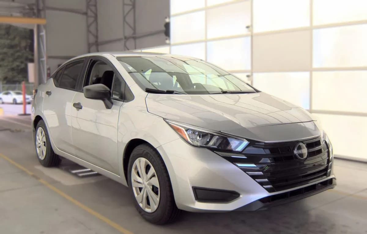 2024 NISSAN VERSA S 4