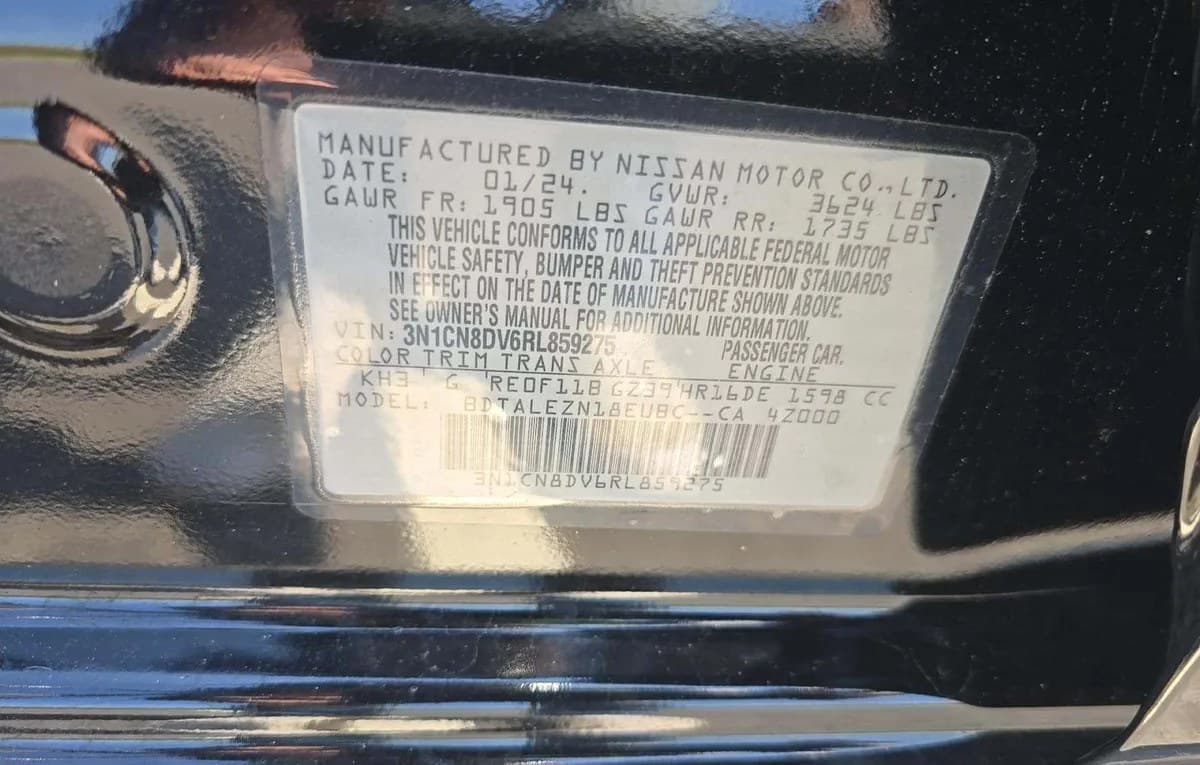 2024 NISSAN VERSA S 3