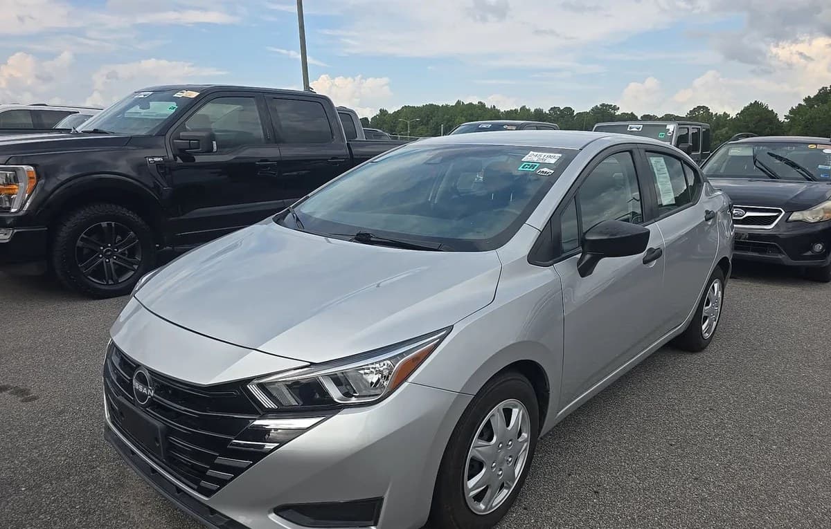 2024 NISSAN VERSA S 2