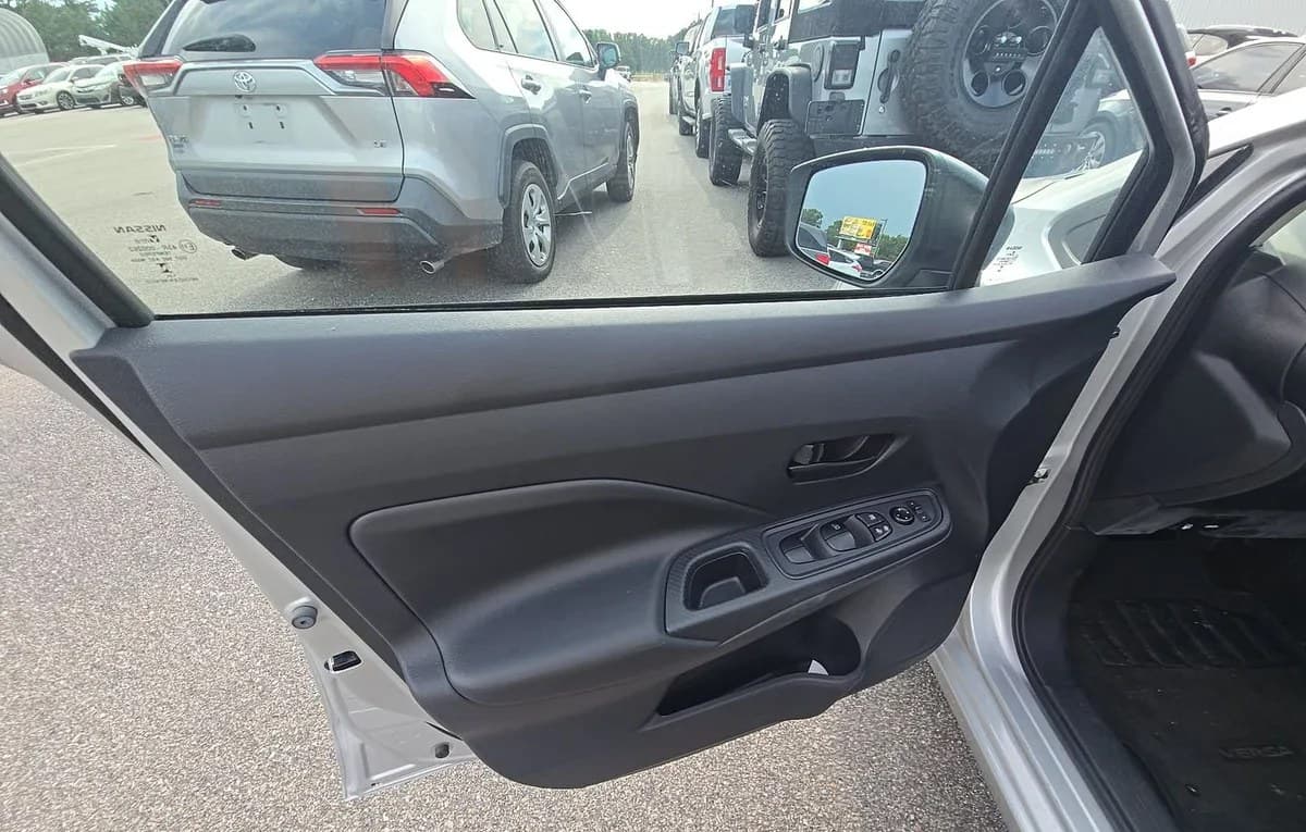 2024 NISSAN VERSA S 6