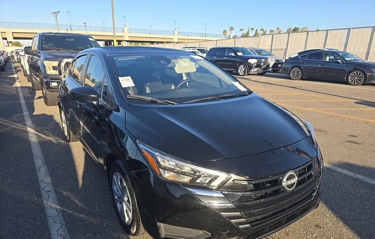 2025 NISSAN VERSA S 4