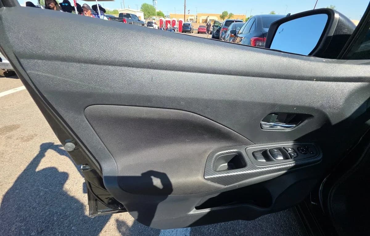 2021 NISSAN VERSA SV 6
