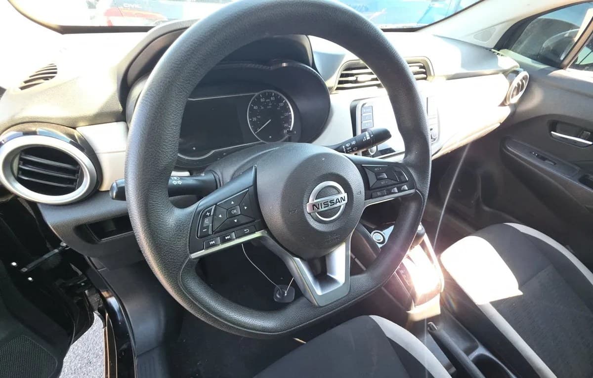 2021 NISSAN VERSA SV 7
