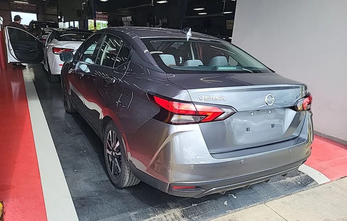 2021 NISSAN VERSA SV 2