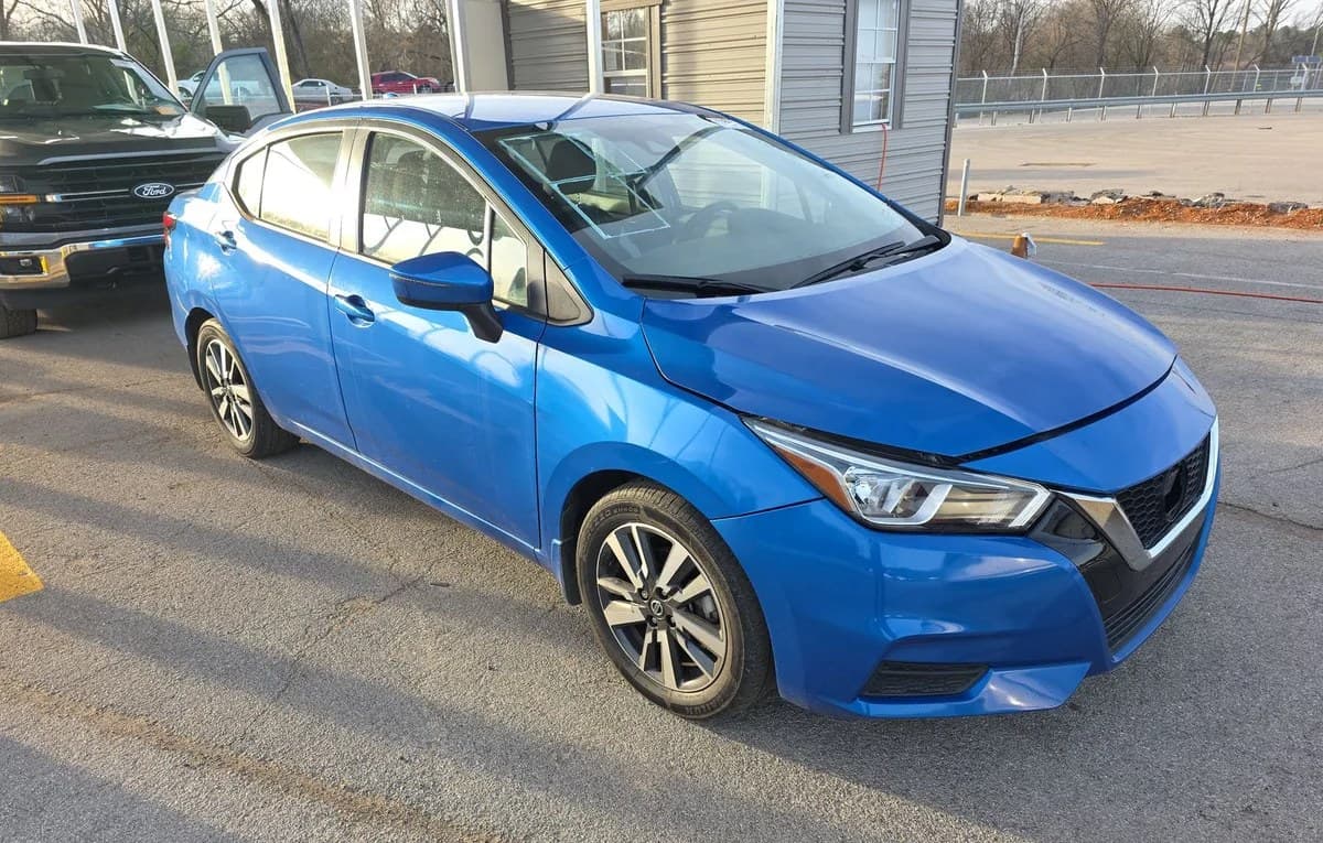 2020 NISSAN VERSA SV 4