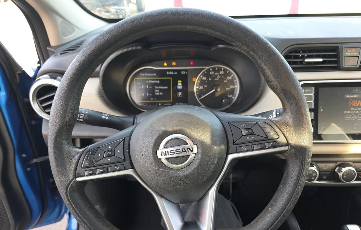 2020 NISSAN VERSA SV 7