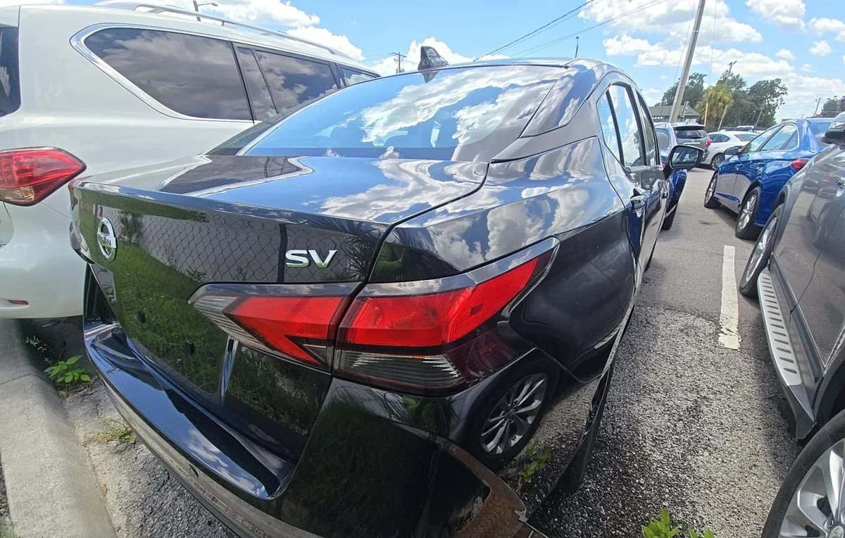 2021 NISSAN VERSA SV 4
