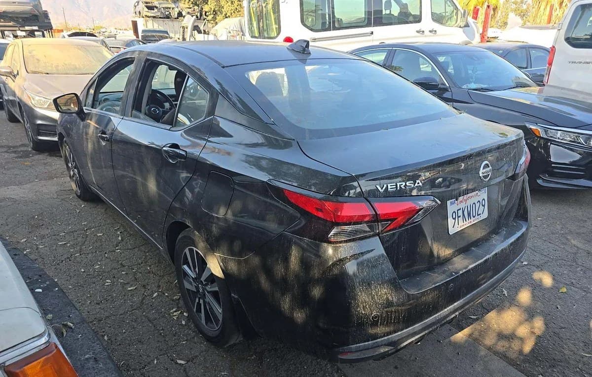 2021 NISSAN VERSA SV 3