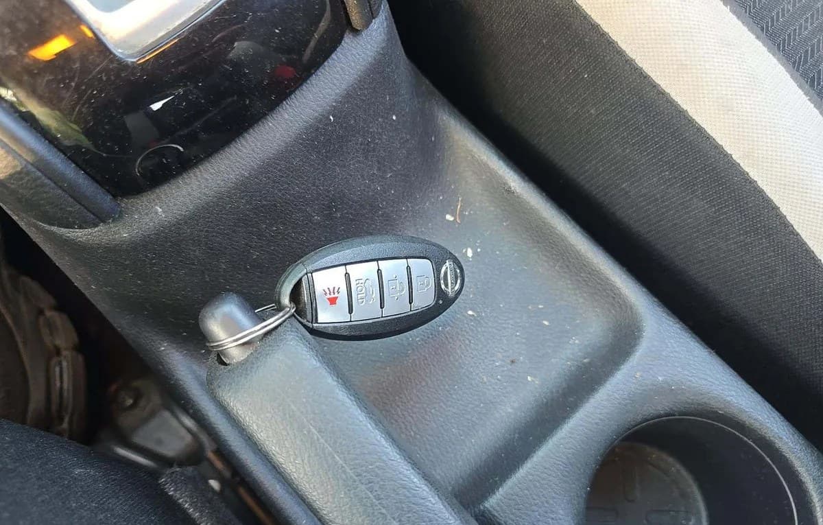 2021 NISSAN VERSA SV 5