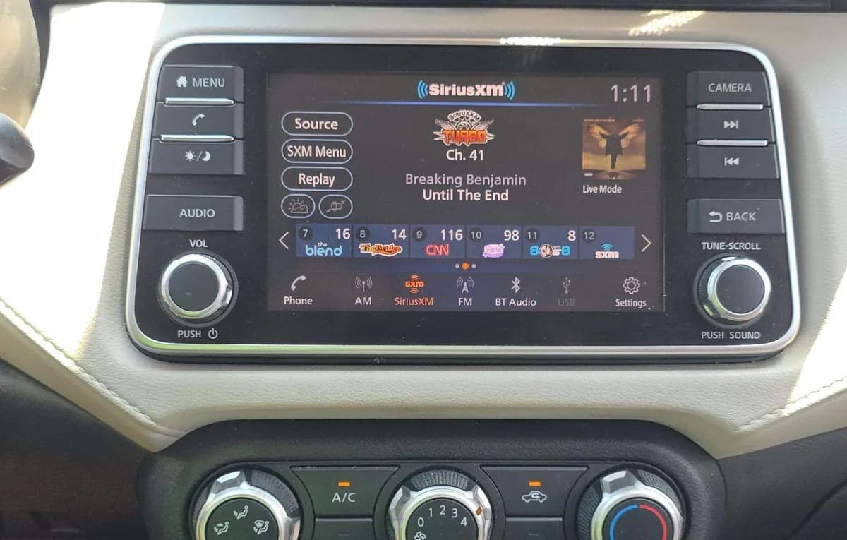 2021 NISSAN VERSA SV 7