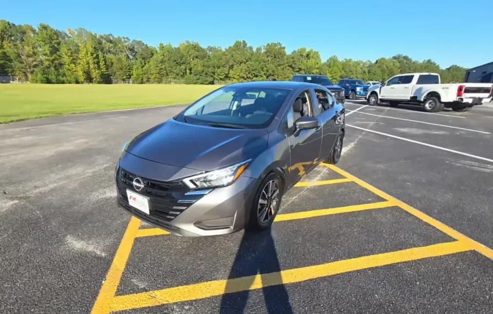 2025 NISSAN VERSA SV 2