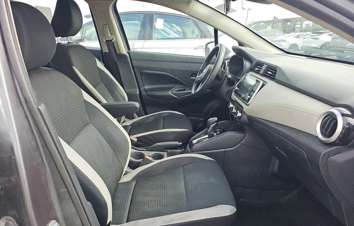 2020 NISSAN VERSA SV 4