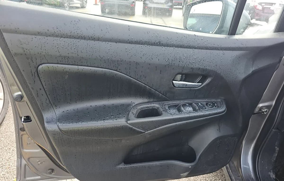 2020 NISSAN VERSA SV 5