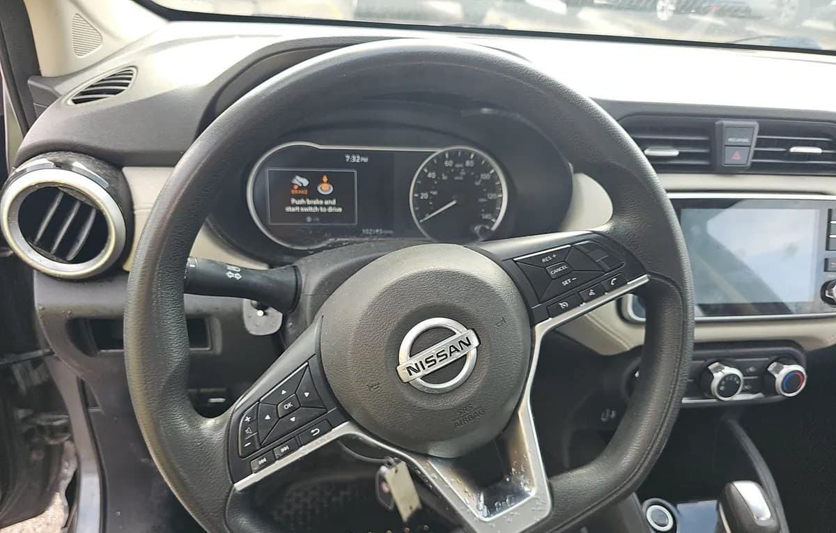 2020 NISSAN VERSA SV 6