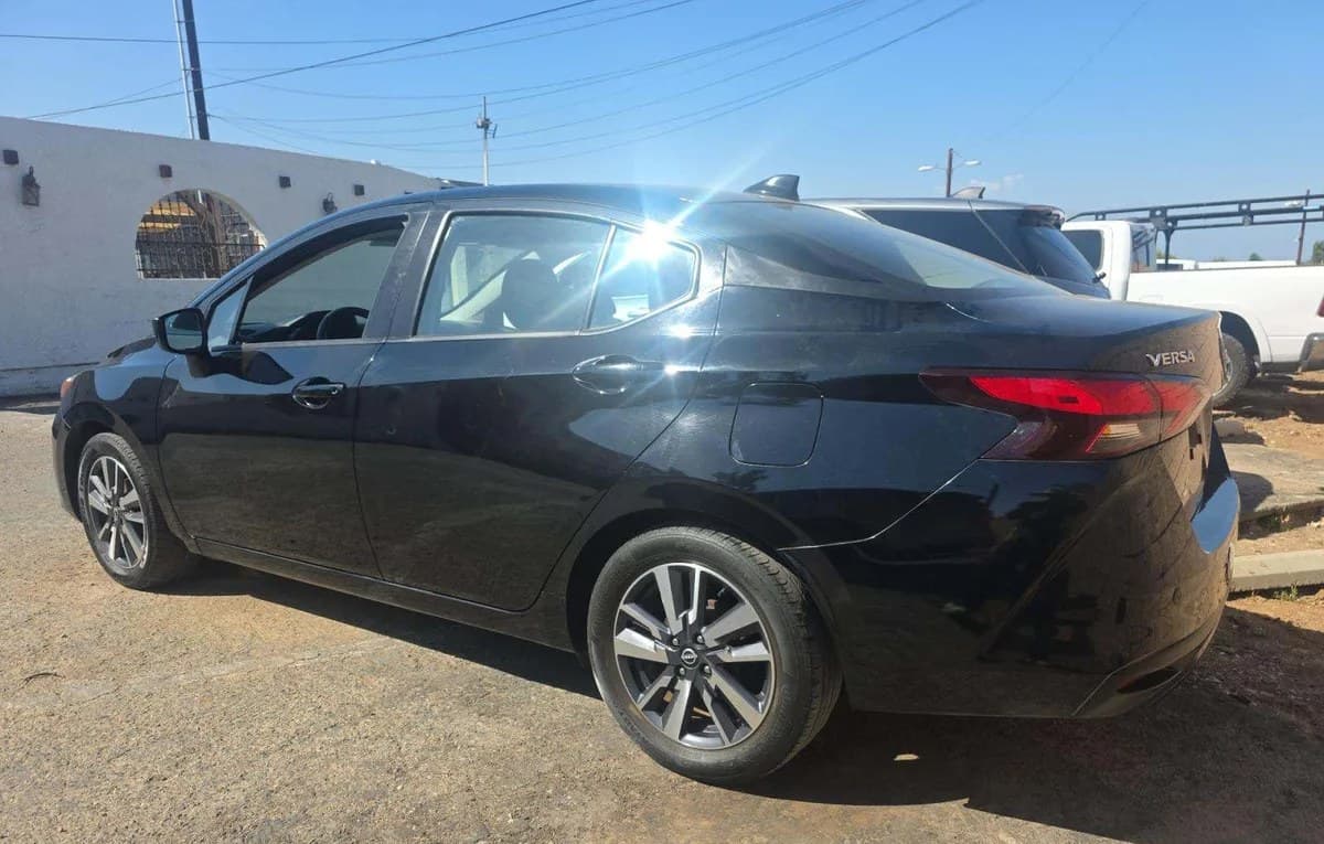 2023 NISSAN VERSA SV 3