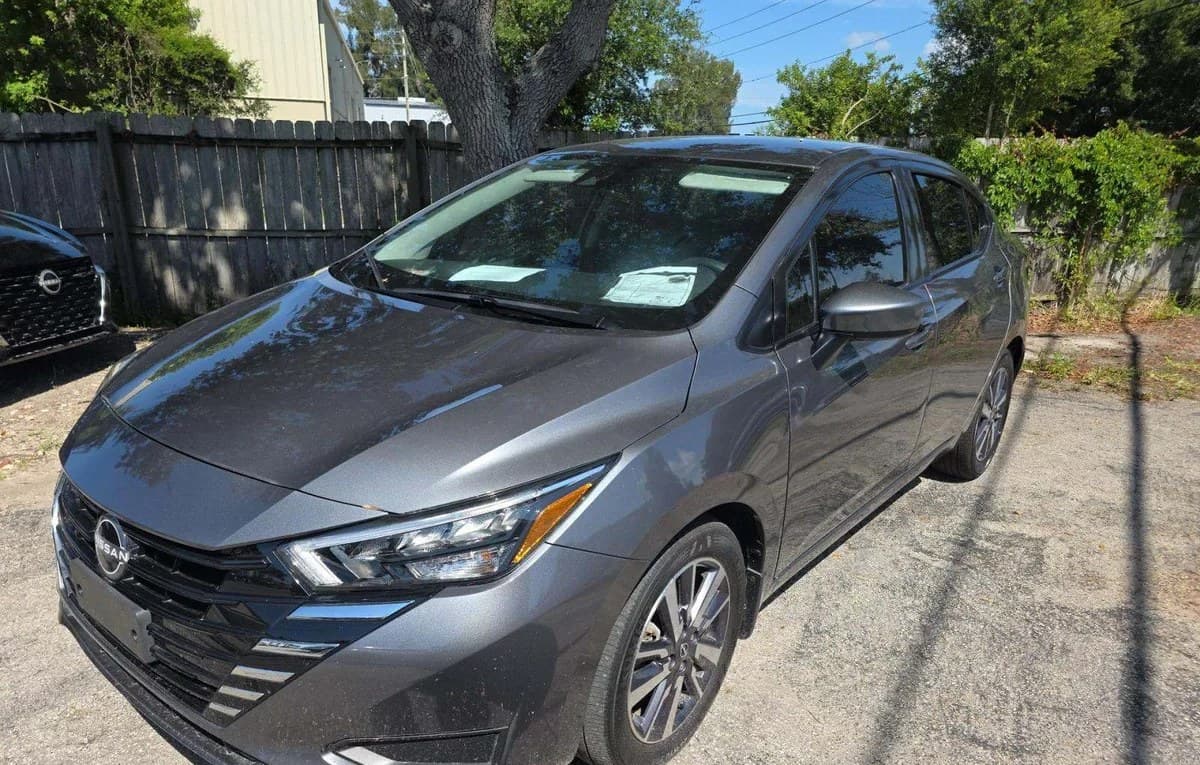 2025 NISSAN VERSA SV 2