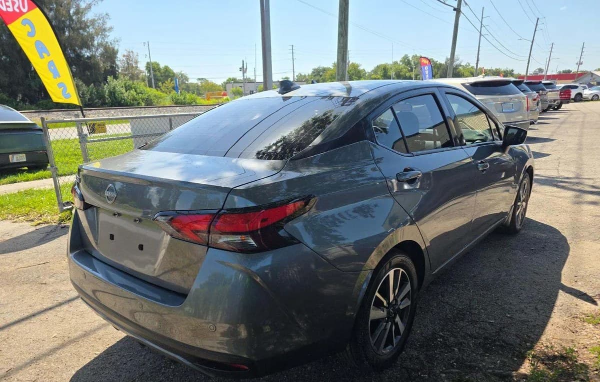 2025 NISSAN VERSA SV 4
