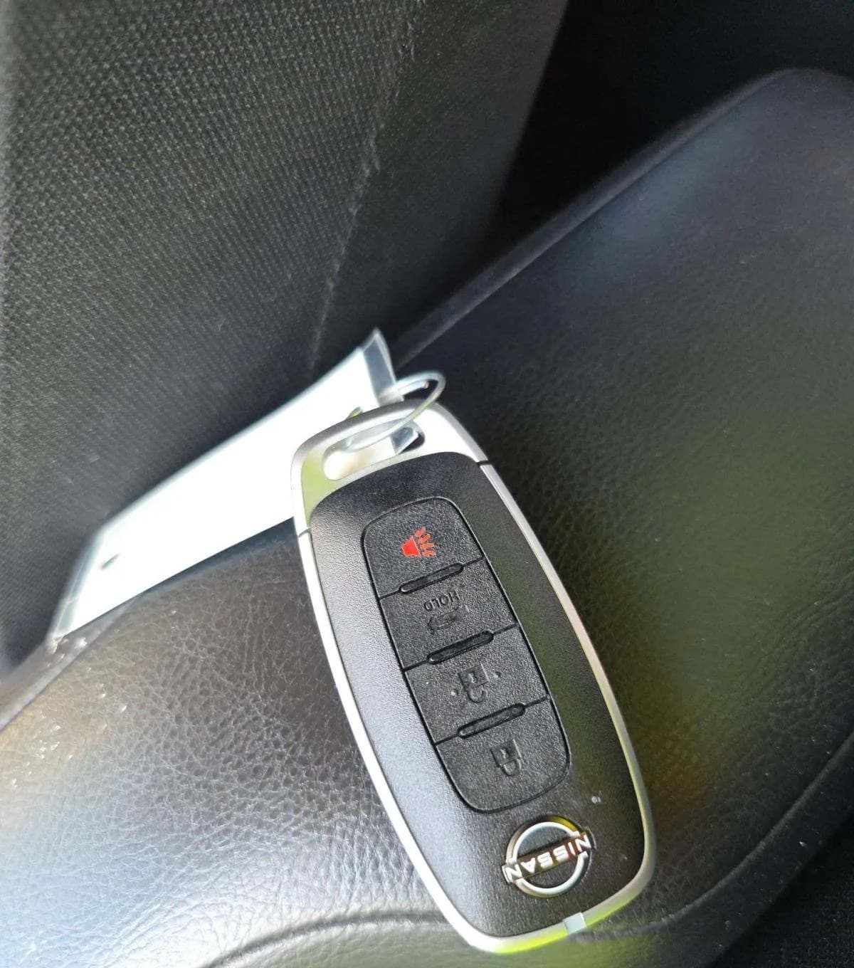 2025 NISSAN VERSA SV 5
