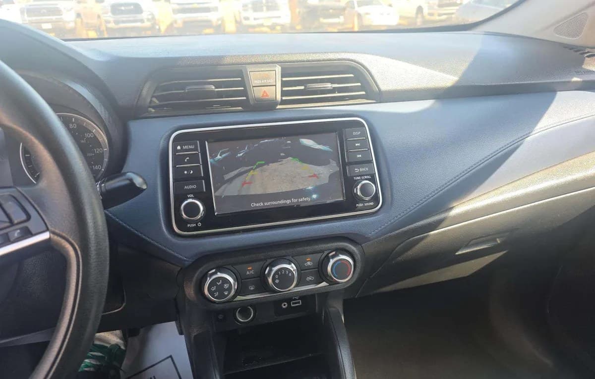 2023 NISSAN VERSA SV 7