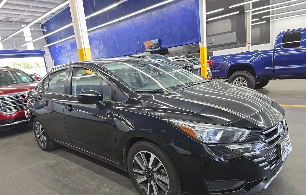 2023 NISSAN VERSA SV 4