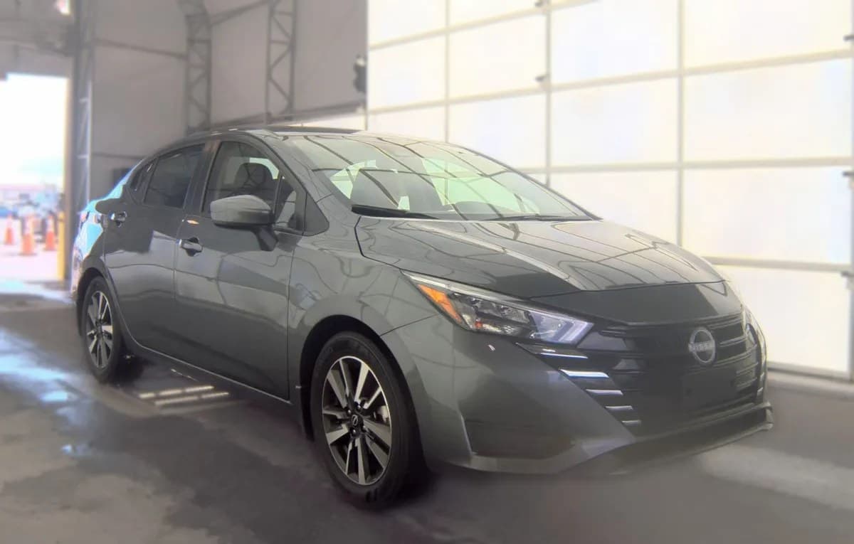 2025 NISSAN VERSA SV 4