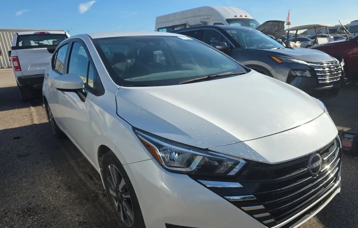 2024 NISSAN VERSA SV 4