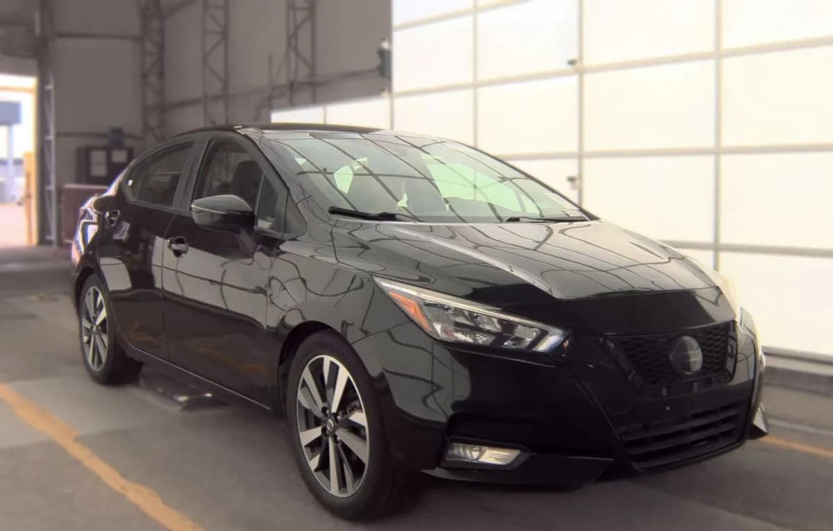 2020 NISSAN VERSA SR 4