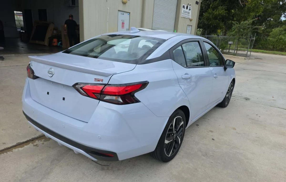 2024 NISSAN VERSA SR 4