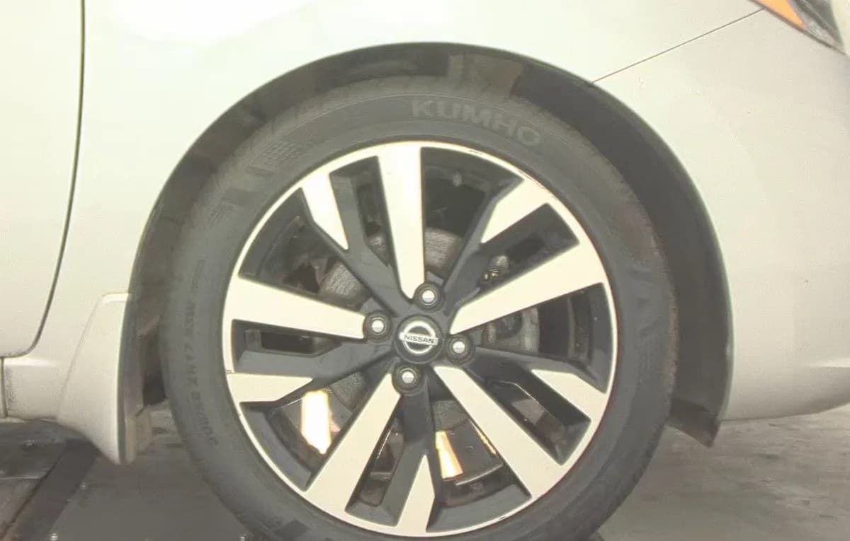 2021 NISSAN VERSA SR 7