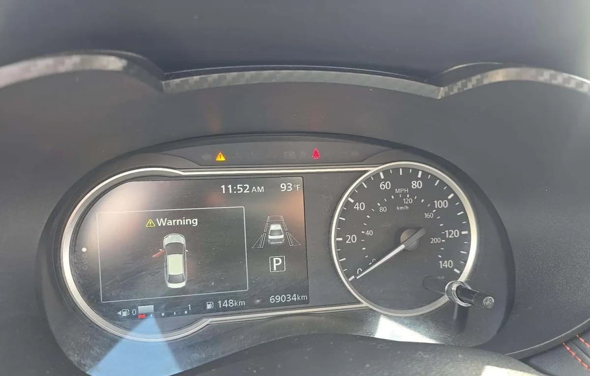 2024 NISSAN VERSA SR 6