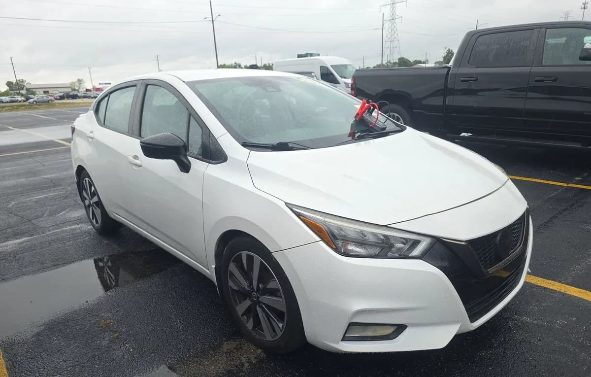 2020 NISSAN VERSA SR 3